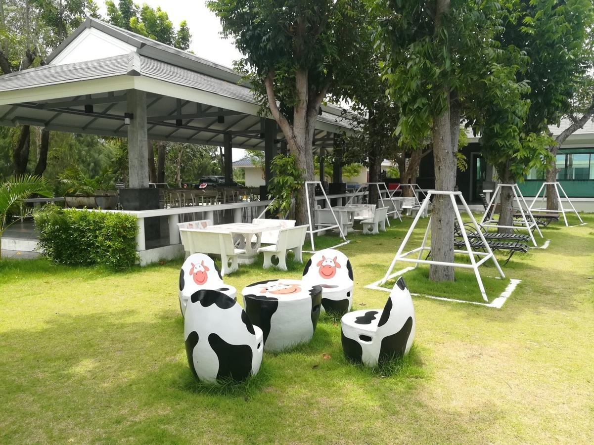 The Lake Hill Resort Pran Buri Exterior foto